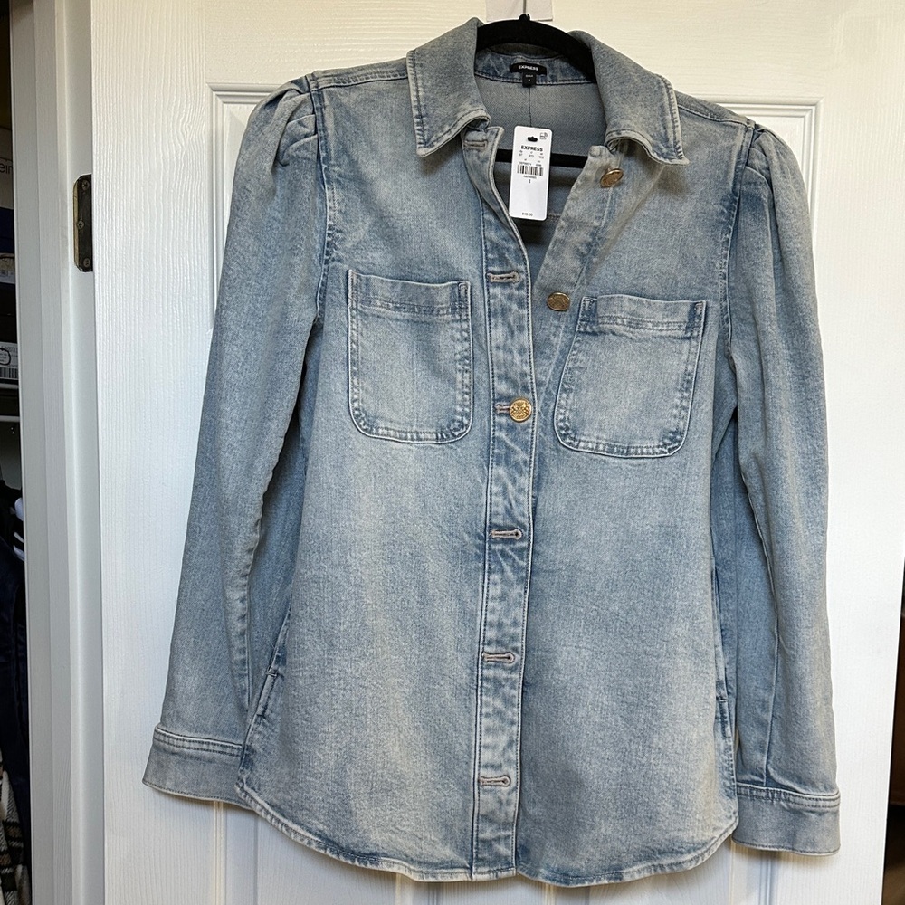 Express Women’s Button-Up Denim Jacket NWT US Small